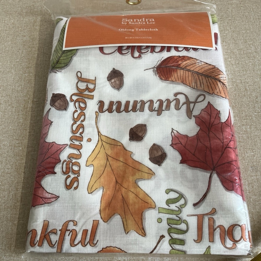SANDRA LEE Fall Autumn OBLONG TABLECLOTH 60 X 84 IN Leaves Vtg NOS THANKSGIVING